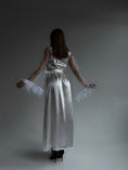 Cargar la imagen en la vista de la galería, GODDESS by WILN.com - view 3 | Buddy Brandz