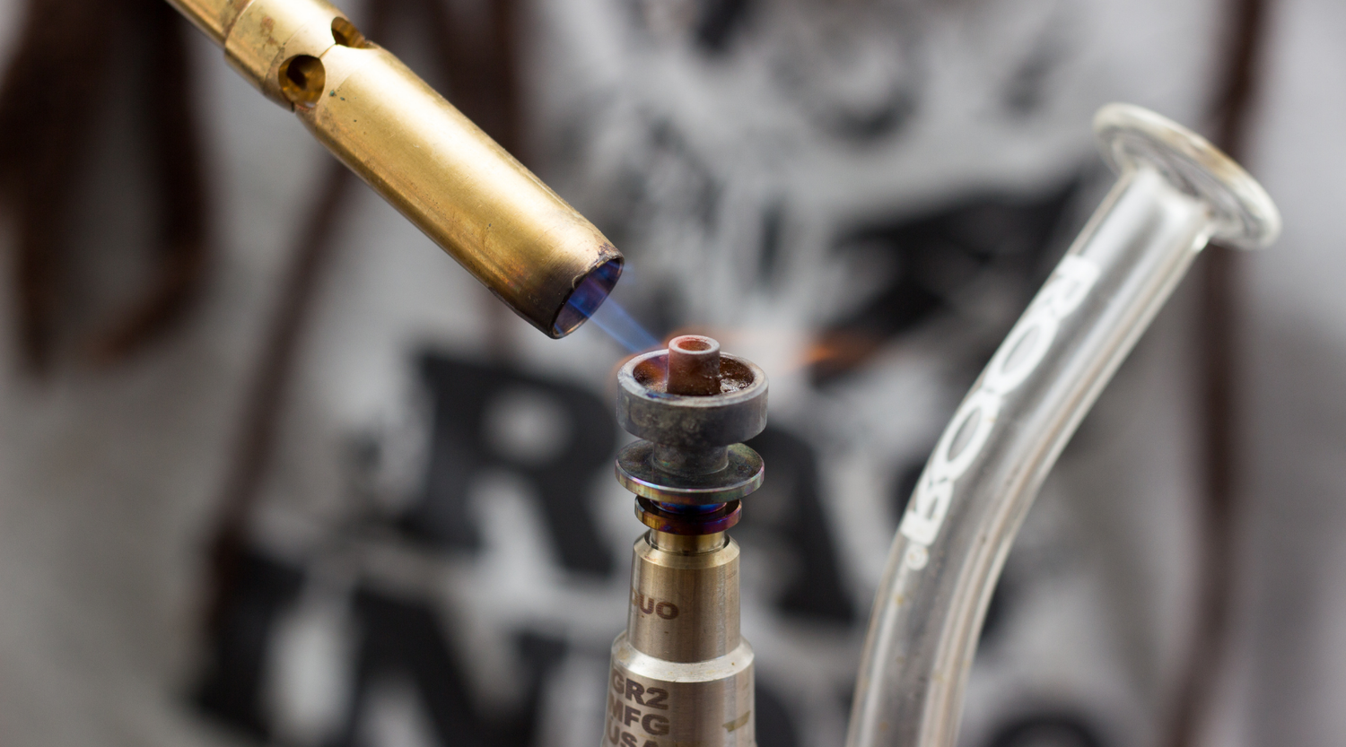 Glass Rigs 101: A Beginner’s Guide to Dabbing Like a Pro