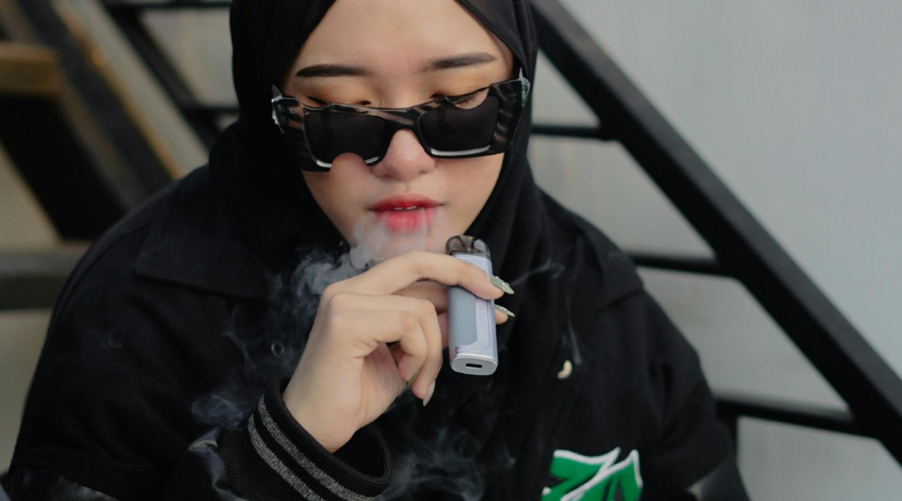 How Long Does a Vape Battery Last? Expert Analysis & User Tips