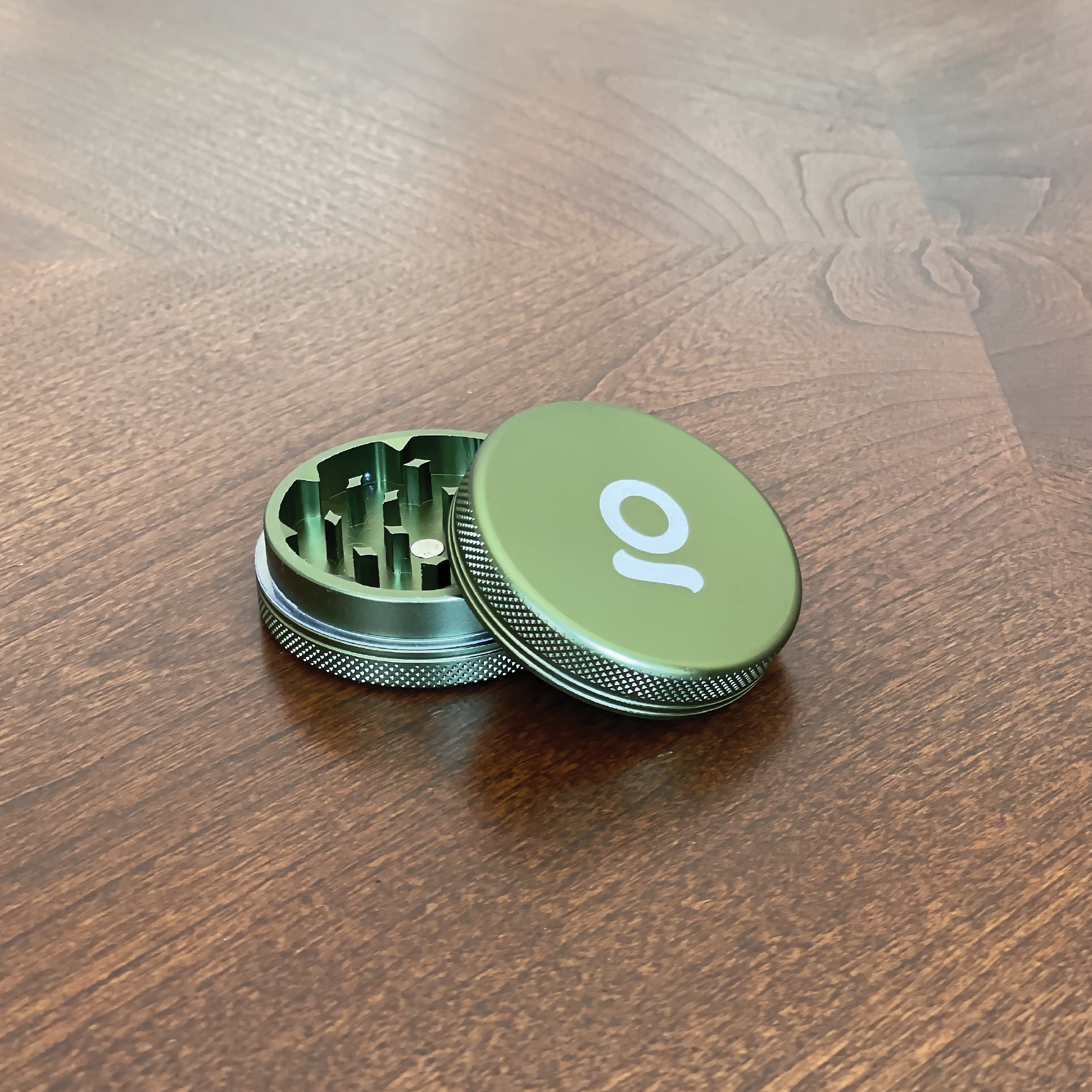 Ongronk 2 Piece Magnetic Grinder (50 mm) by Smoke Drop - view 18 | Buddy Brandz