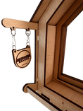 Cargar la imagen en la vista de la galería, BUDDY BRANDS Bird Feeder by Hummy Buddy - view 2 | Buddy Brandz
