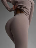 Cargar la imagen en la vista de la galería, EASE by WILN - view 2 | Buddy Brandz
