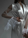 Cargar la imagen en la vista de la galería, GODDESS by WILN.com - view 4 | Buddy Brandz
