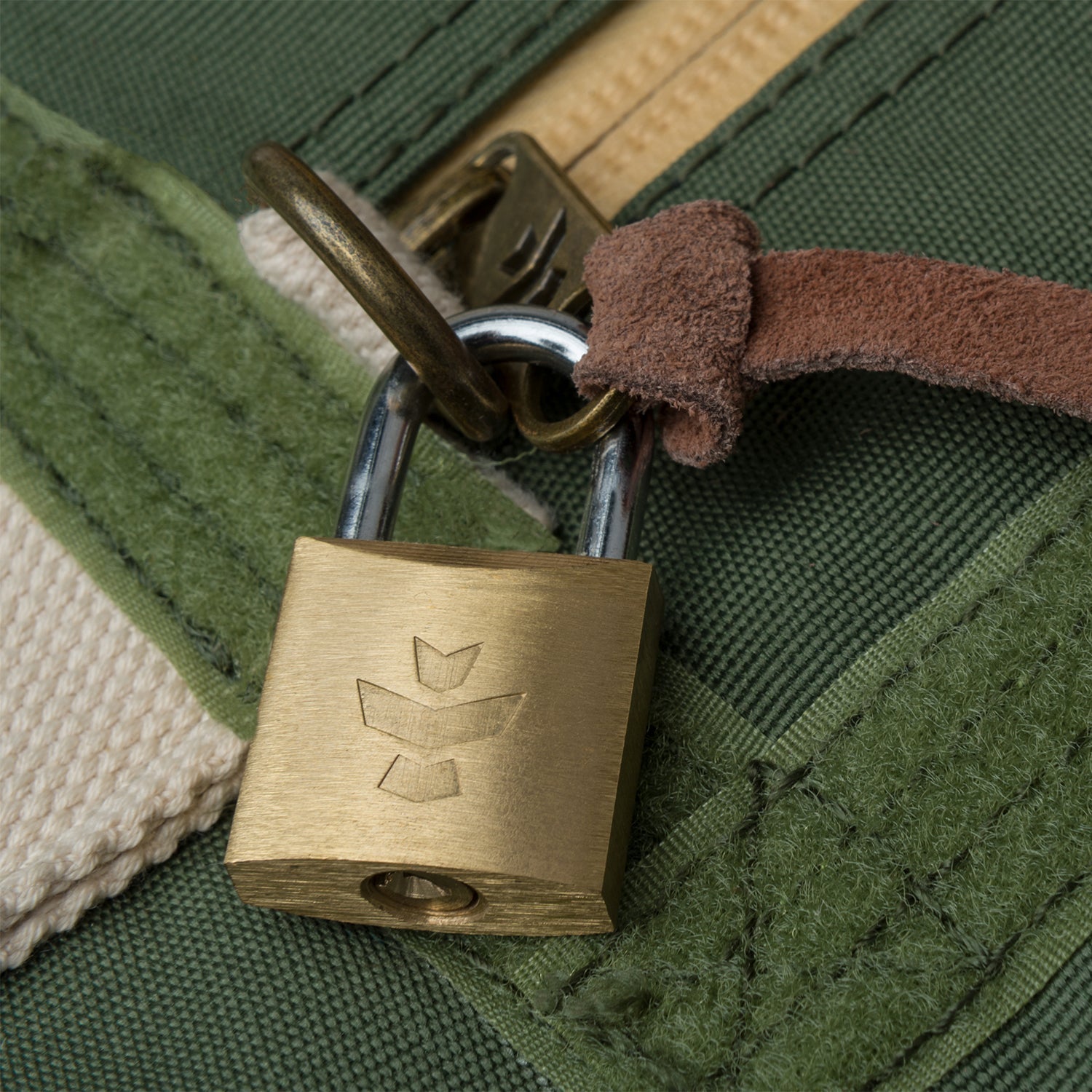 The Continental - Smell Proof Large Duffle by Smoke Drop - view 5 | Buddy Brandz